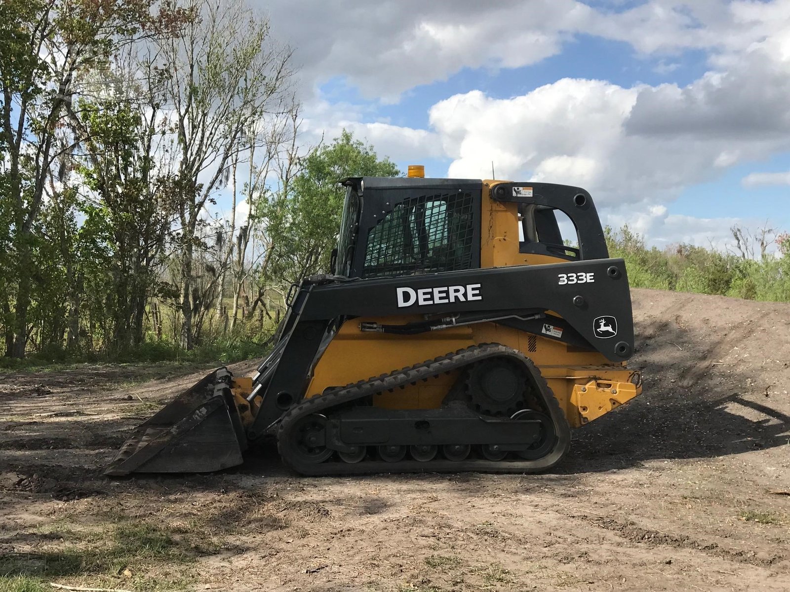 2016 DEERE 333E 2016 DEERE 333E